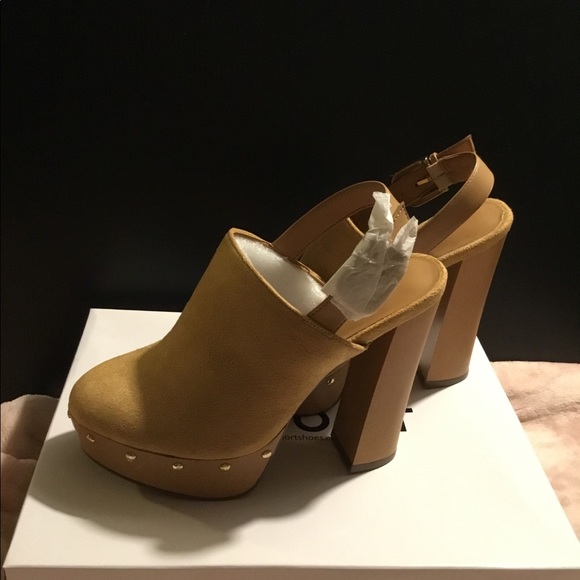 🌻Report Brown shoes Size 6🌻 - Picture 2 of 6